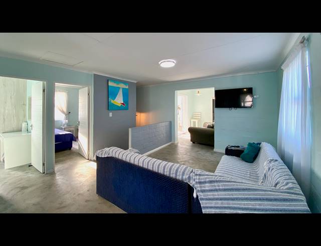 5 BEDROOM HOUSE FOR SALE IN DWARSKERSBOS